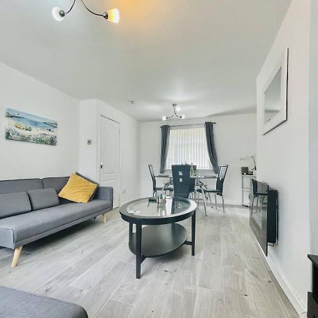 Central Hamilton House Екстер'єр фото
