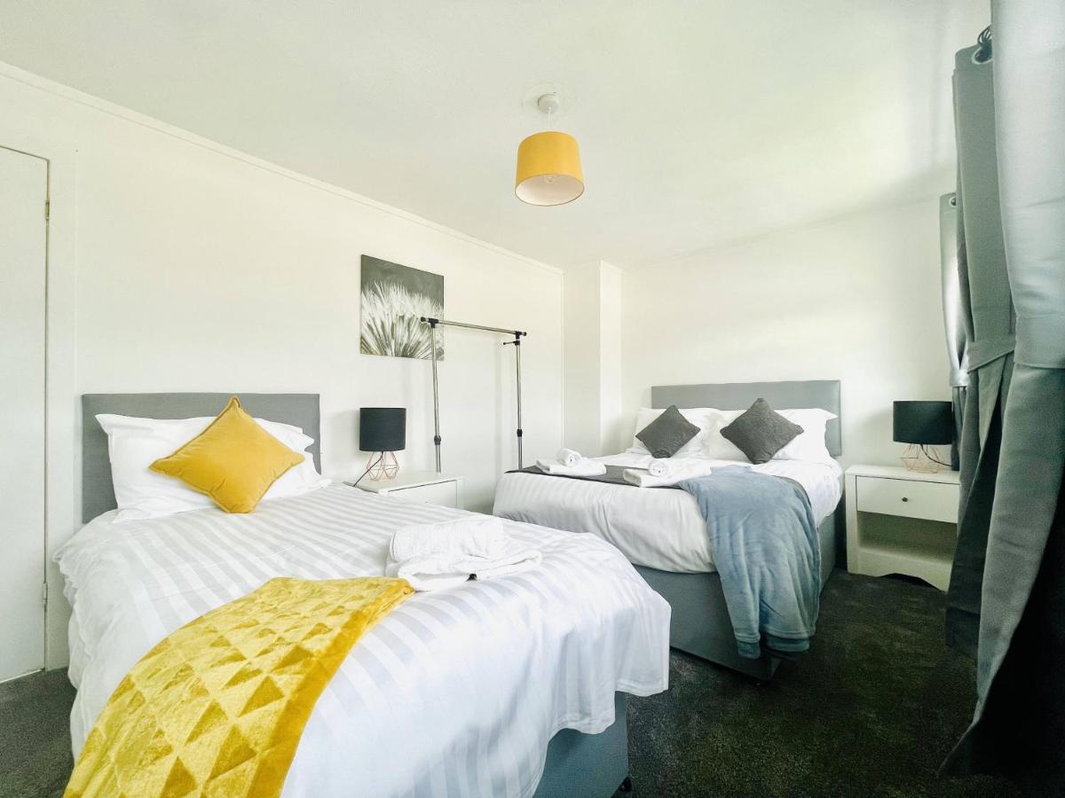Central Hamilton House Екстер'єр фото