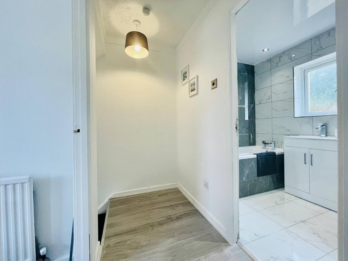 Central Hamilton House Екстер'єр фото