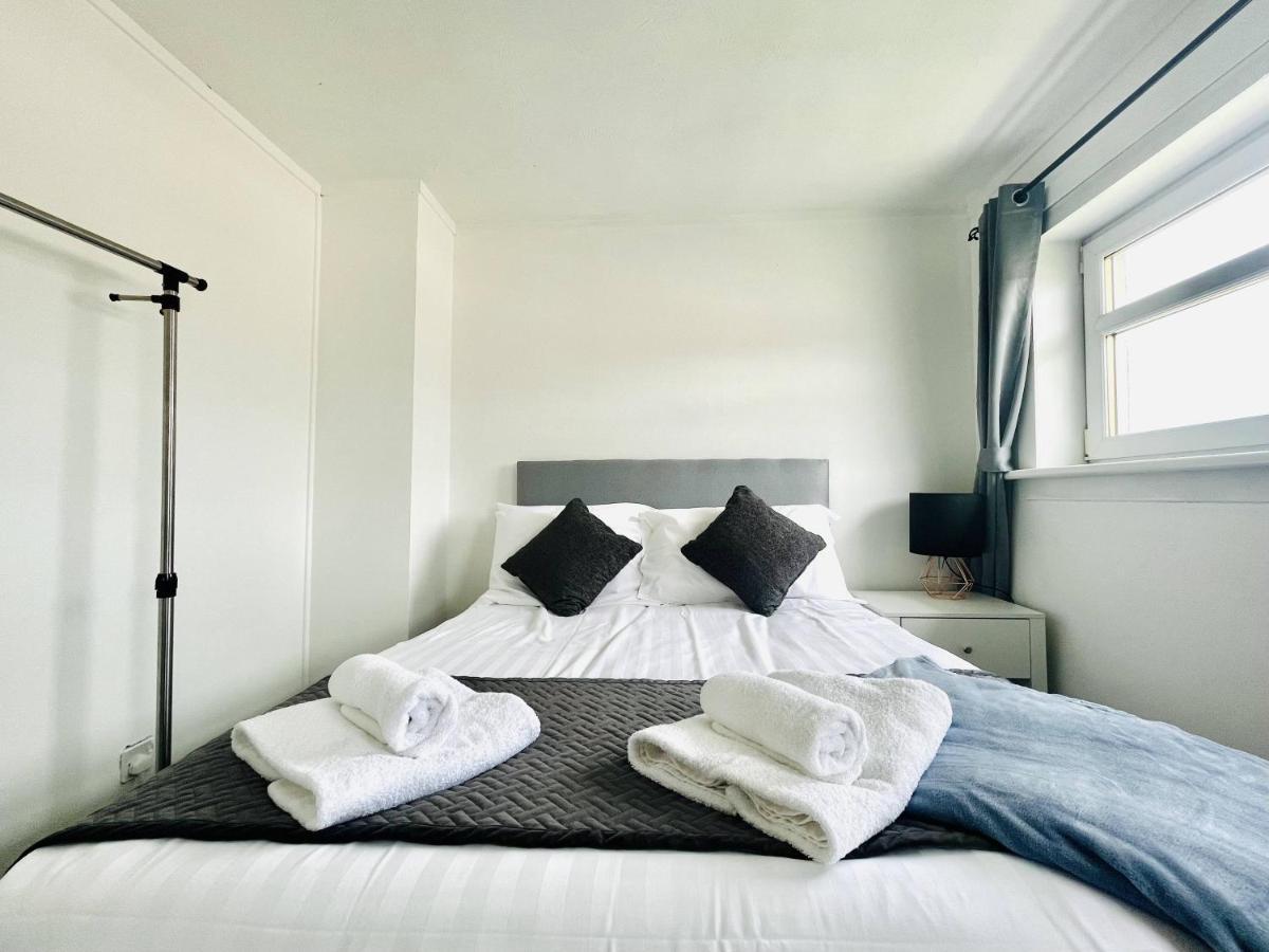 Central Hamilton House Екстер'єр фото