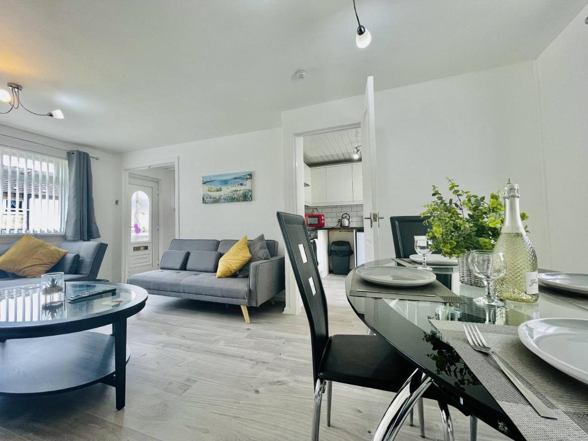 Central Hamilton House Екстер'єр фото