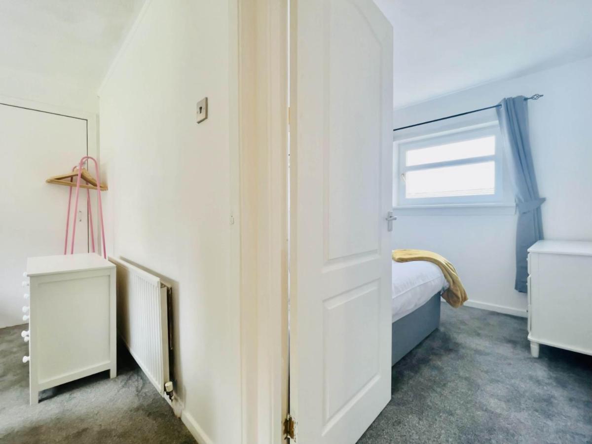 Central Hamilton House Екстер'єр фото